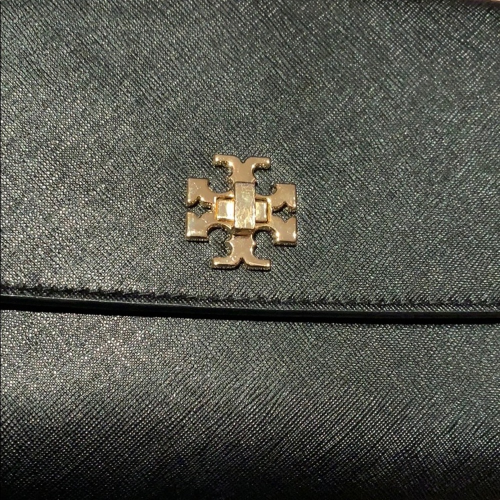 Clutch - Picture 2 of 5